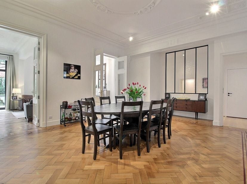 Contact &amp;amp; Bezoeken : Jean-Philippe : +32 492 56 33 19 - jp@bytheway.be - Gelegen in een voormalig privé herenhuis gebouwd in 1927 door architect A