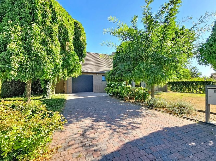 Huis te koop
                    in 7850 Mark