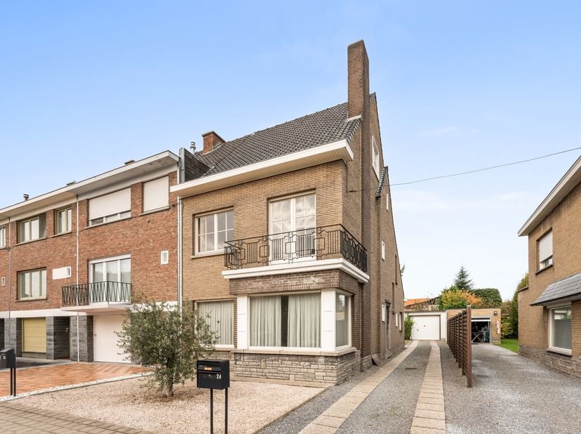 Huis te koop in Vogelzanglaan 24,
                    8500 Kortrijk