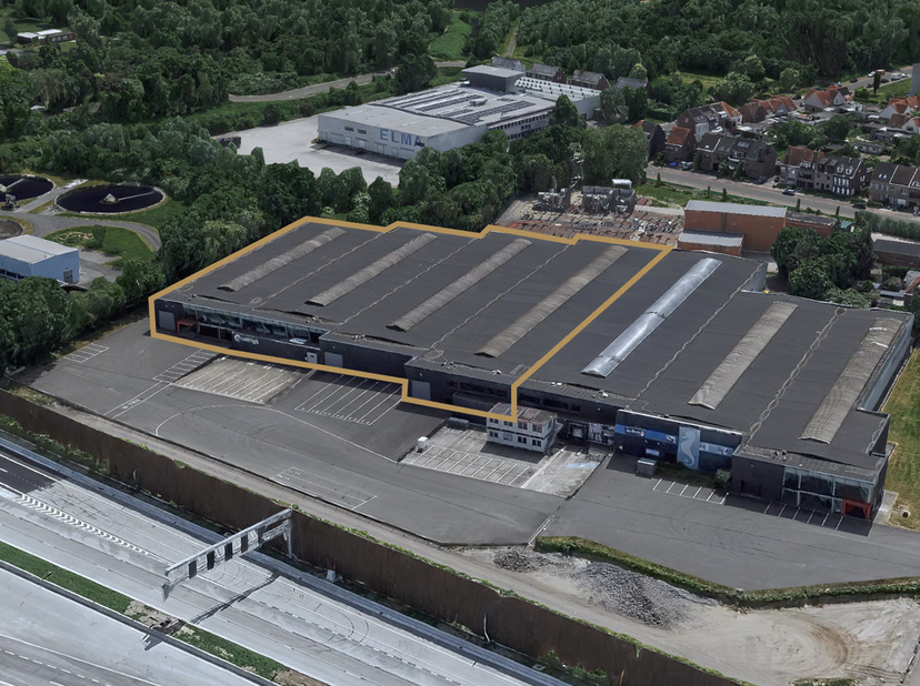 Bent u op zoek naar een strategisch gelegen logistieke site met uitstekende zichtbaarheid en bereikbaarheid? Aan de Antwerpsesteenweg 211-213 in Burch