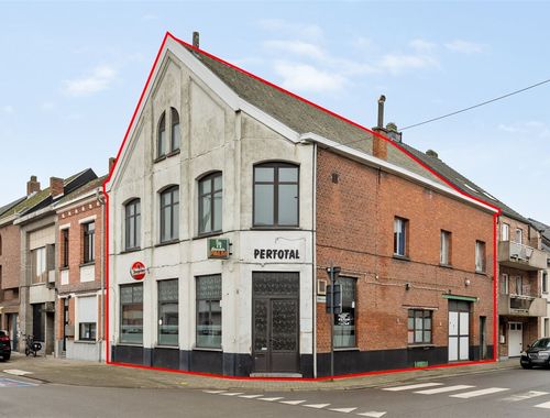                                         Handelsgelijkvloers te koop in Sint-Gillis-Bij-Dendermonde, € 250.000
