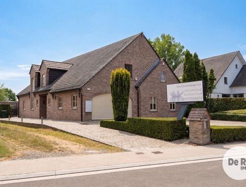                                         Villa te koop in Sint-Martens-Lierde, € 749.000
