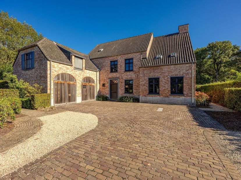 Huis te koop in Schotensteenweg 158C,
                    2960 Brecht