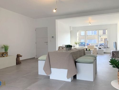                                         Woning te huur in Sint-Kruis, € 1.250

