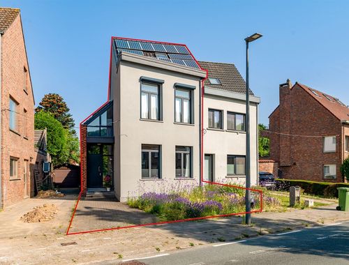                                         Eengezinswoning te koop in Wilrijk, € 489.000
