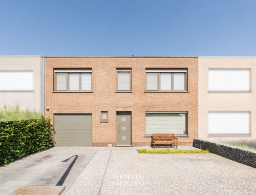                                         Eengezinswoning te koop in Sleidinge, € 409.000
