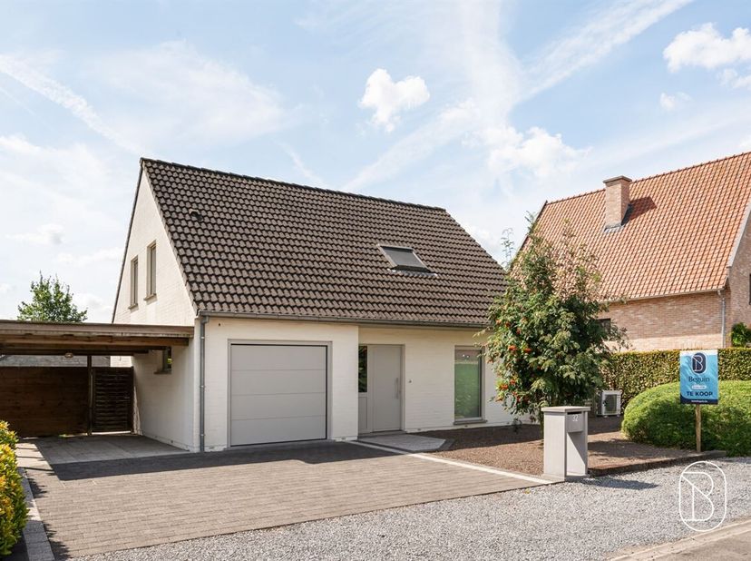 In een rustige woonomgeving  (doodlopende straat, absolute stilte en volledige privacy) in Zulte bevindt zich deze aangename perfect onderhouden gezel