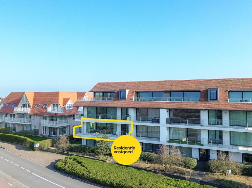 Dit recent tweeslaapkamerappartement (bouwjaar 2018) op de eerste verdieping is ideaal gelegen in Vosseslag (De Haan), op wandelafstand van bos, duine