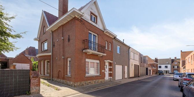 Huis te koop in Peter Benoitstraat 6, 8870 Emelgem