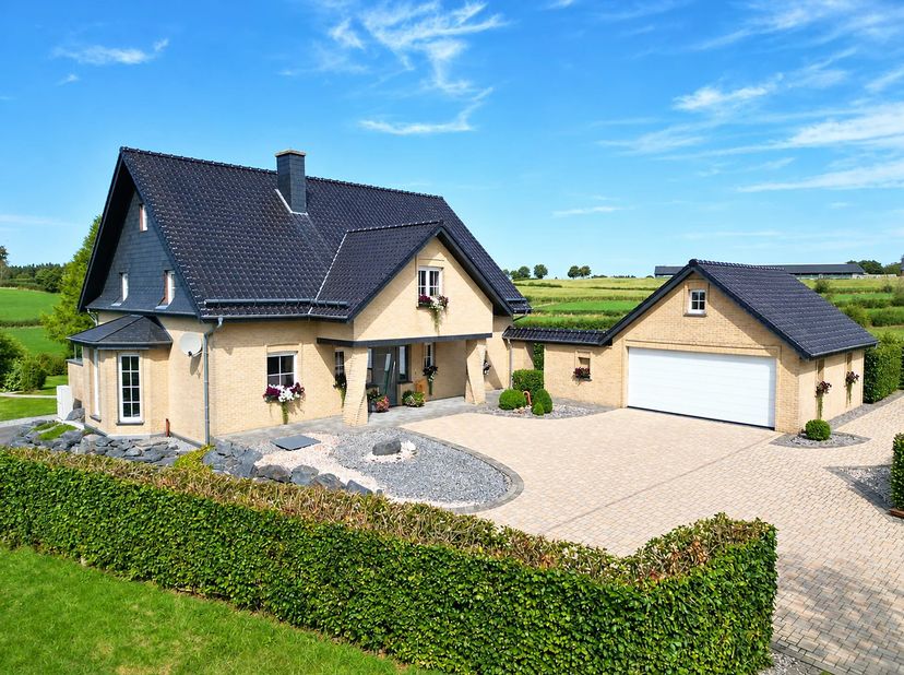Huis te koop in Hünningen 236,
                    4760 Büllingen