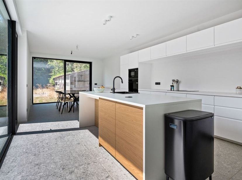 Instapklare, gerenoveerde woning met twee slaapkamers, uitbreidingsmogelijkheden en gezellige tuin in Geel<br />
Inleiding: Op zoek naar een instapkla