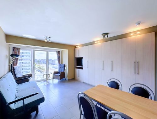                                        Studio met slaaphoek te koop in Heist-aan-Zee, € 239.000
