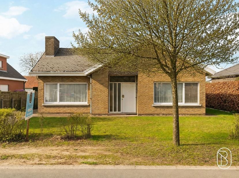 Huis te koop in Bosstraat 7,
                    8790 Waregem