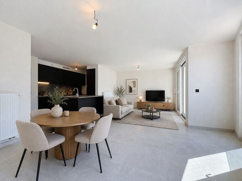 Gelegen aan de Kerkstraat in Spiere-Helkijn, biedt dit sfeervolle appartement een ideale basis voor wie op zoek is naar comfort en rust.<br />
<br />