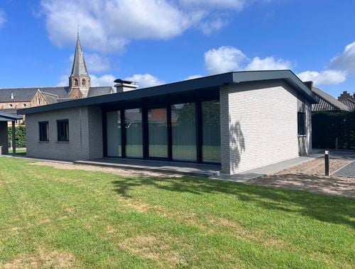                                         Bungalow te huur in Uitbergen, € 1.200
