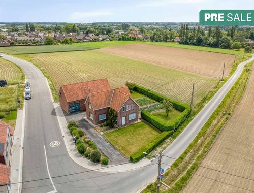                                         Maison à vendre à Koolskamp, € 349.000
