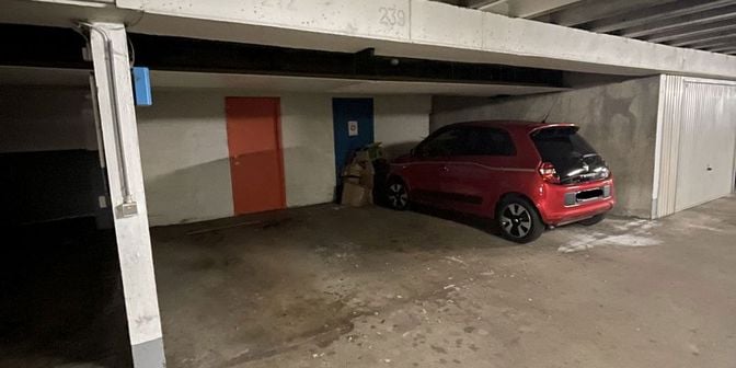 Garage à vendre à Venelle aux Quatre Noeuds 9, 1150 Woluwe-Saint-Pierre