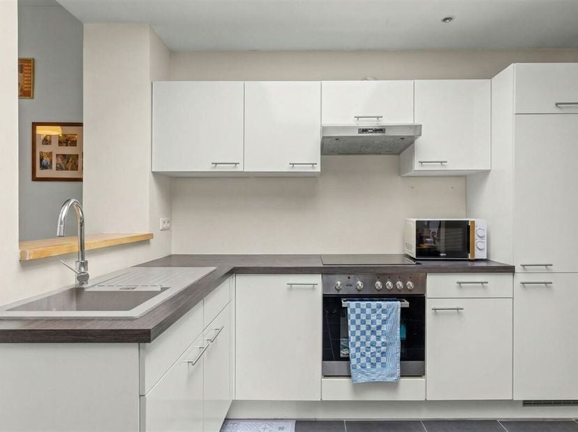Knusse en gezellige rijwoning met tuin  Jouw warme thuis!<br />
Ben je op zoek naar een gezellige en instapklare woning met een leuke tuin? Dan is dez