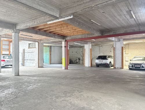                                         Garage te huur in Roeselare, € 72
