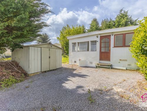                                         Woning te koop in Forges, € 40.000
