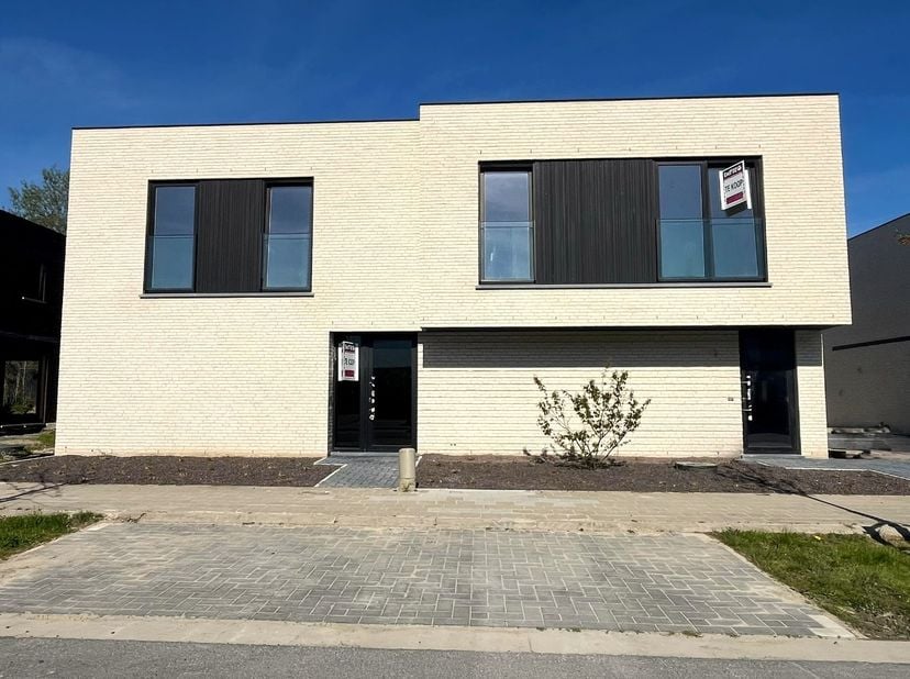 Huis te koop
                    in 8800 Roeselare
