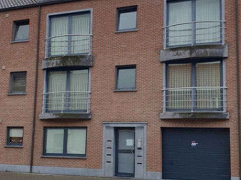 Dit knusse appartement (87m²) is gelegen op de 1e VD.&amp;nbsp; Indeling :&amp;nbsp;living, keuken, berging, badkamer, toilet, 2 slaapkamers, terras en garage