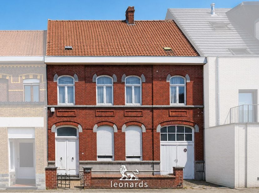 Bent u op zoek naar een woning die u volledig naar eigen smaak kunt renoveren, of bent u als investeerder op zoek naar een project met enorm veel pote