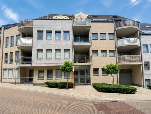                                         Appartement à louer à Lanaken, € 1.250
