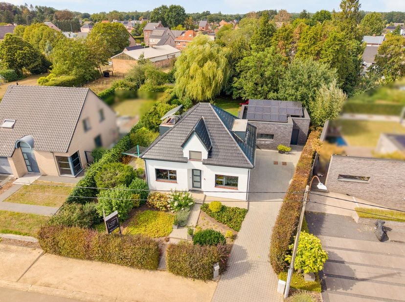 Huis te koop in Hooiman 6,
                    3980 Tessenderlo
