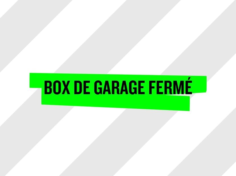 Situé dans le quartier européen de Bruxelles, à deux pas des institutions européennes, à proximité de la Rue de la Loi et de la station de métro Maelb