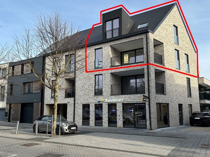 Mogelijkheid aankoop onder 6% BTW *<br />
* Indien u aan de voorwaarden voldoet<br />
<br />
=> Ligging<br />
Dit nieuwbouw duplex-appartement is gele