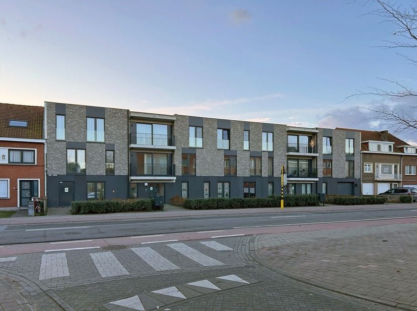 Garage te huur in Eethuisstraat 99,
                    2900 Schoten