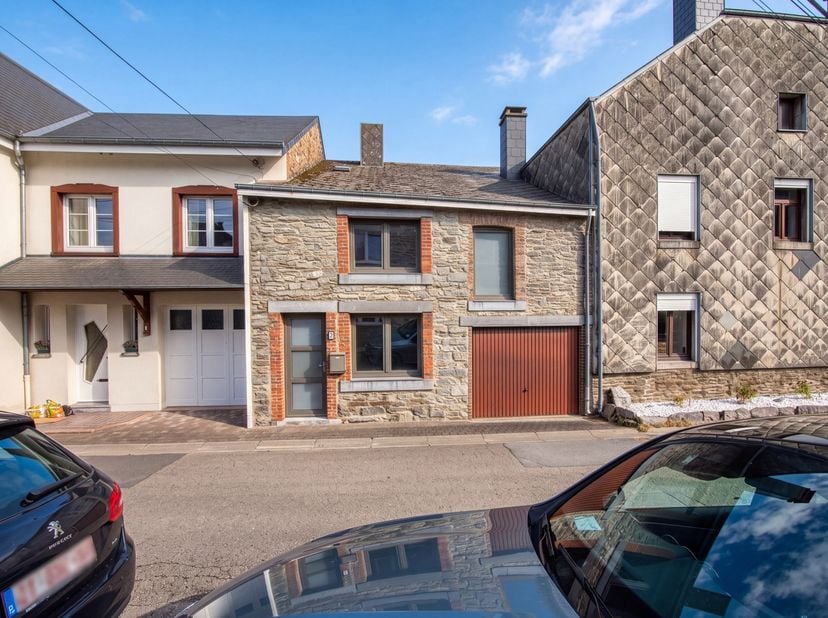Huis te koop in Square 2,
                    5575 Gedinne