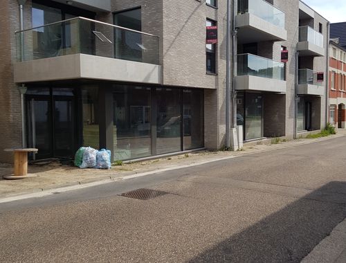                                         Rez-de-chaussée commercial à vendre à Halen, € 164.800
