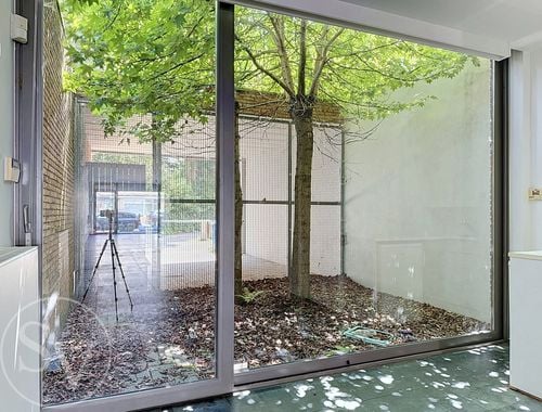                                         Handelszaak te huur in Brasschaat, € 1.120
