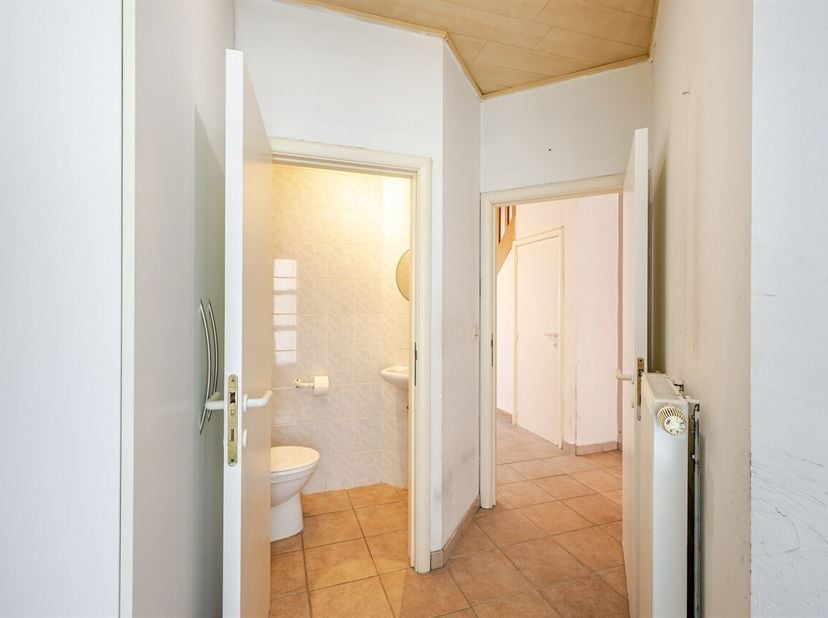 Alweer VERKOCHT op 1e BEZOEKDAG. Contacteer JARI WANTE 0470 211 482 voor een gratis schatting en vrijblijvend gesprek. <br />
Deze woning is zeer guns