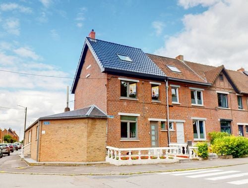                                         Woning te koop in Chapelle-lez-Herlaimont, € 239.000

