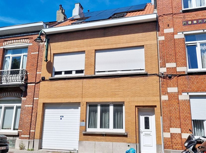 Bedrijfsvastgoed te huur in ,
                    1080 Sint-Jans-Molenbeek