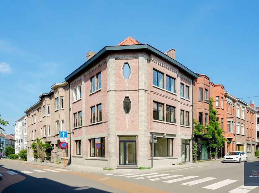Appartement à louer
                    à 9040 Sint-Amandsberg
