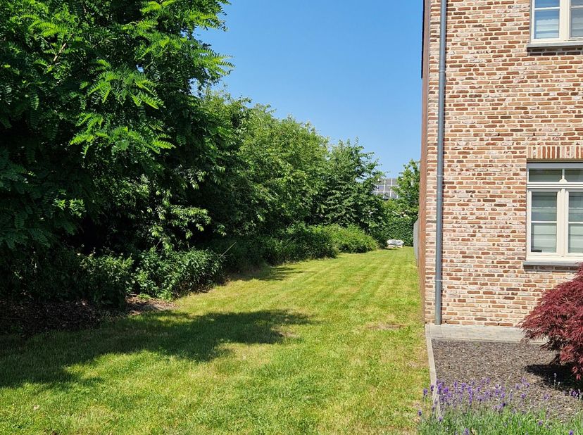 Adres:<br />
Binnenvaartstraat 25/B<br />
3530 HOUTHALEN-HELCHTEREN<br />
<br />
Beschrijving:<br />
Bouwgrond - Gemeente - HOUTHALEN-HELCHTEREN (Perc