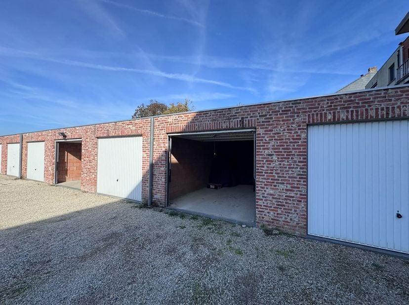 Garage à vendre à Nonnenstraat 9,
                    2200 Herentals