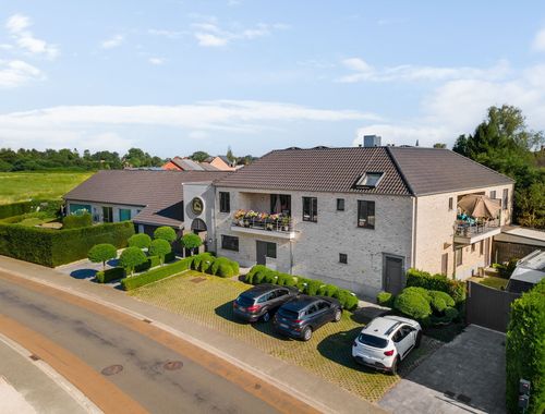                                         Handelspand met woonst te koop in Grobbendonk, € 995.000
