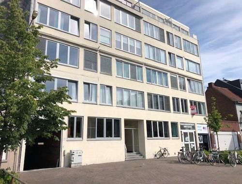                                         Appartement à louer à Kortrijk, € 725
