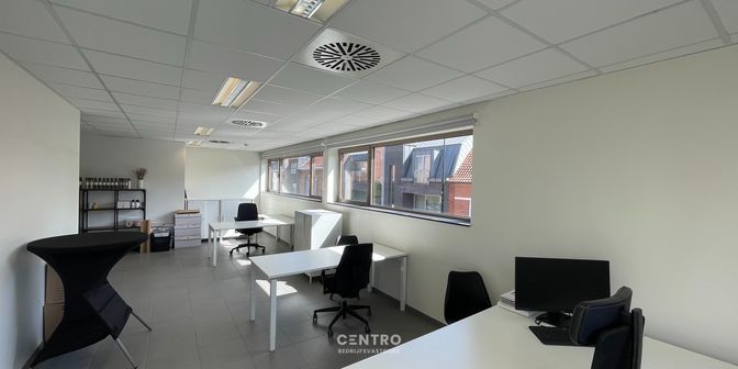 Bedrijfsvastgoed te huur in De Plaats 13, 9910 Knesselare