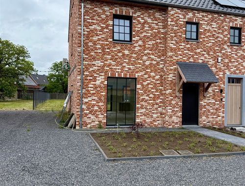                                         Woning te huur in Kinrooi, € 1.550
