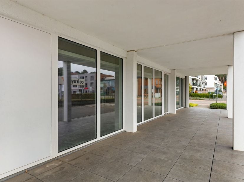 Journée portes ouvertes le samedi 14 mars de 12h30 à 13h30<br />
Immeuble commercial de 134 m² à aménager dans le centre d'Averbode, le long de la Wes
