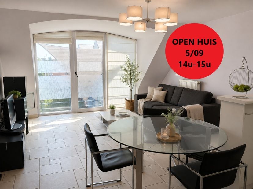 OPEN HUIS ZATERDAG 5/09 van 14u tot 15u.<br />
Op zoek naar een verzorgd appartement aan de kust, waar licht, rust en een uitstekende ligging samenkom