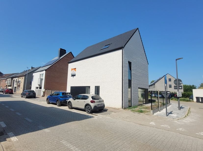 Huis te koop in Dwarsstraat 62,
                    9470 Denderleeuw