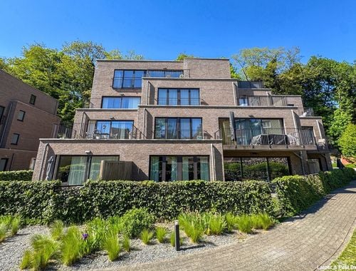                                         Appartement à louer à Uccle, € 1.560

