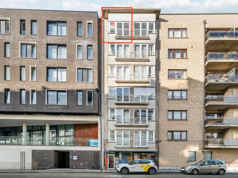Charmant 1 slaapkamerappartement op de 6de verdieping, vlak bij het Leopold I-plein en op wandelafstand van het strand, het centrum, winkels, restaura